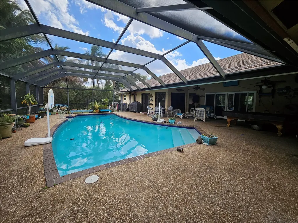 197 NW 113th Way Coral Springs FL 33071