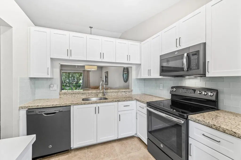 22148 Palms Way Boca Raton FL 33433