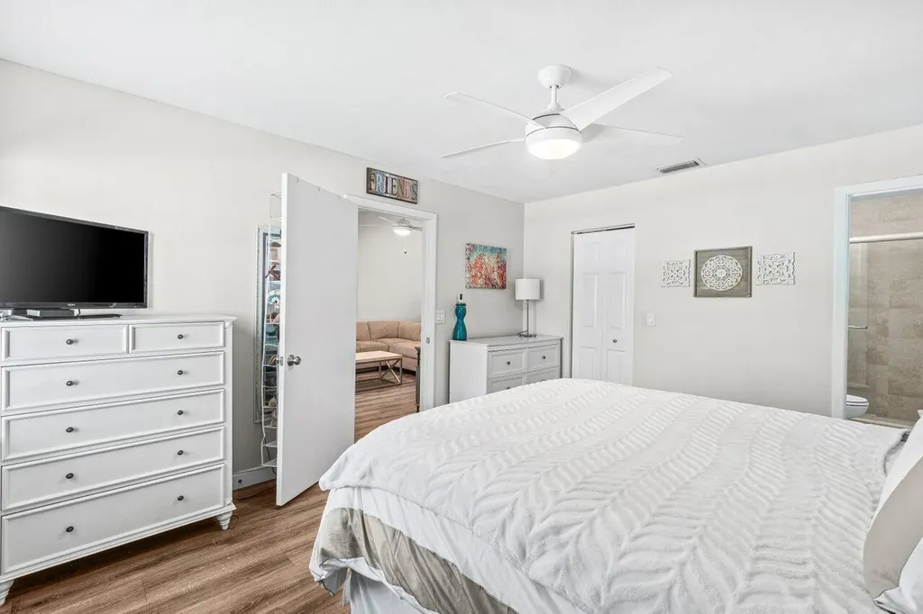 22148 Palms Way Boca Raton FL 33433
