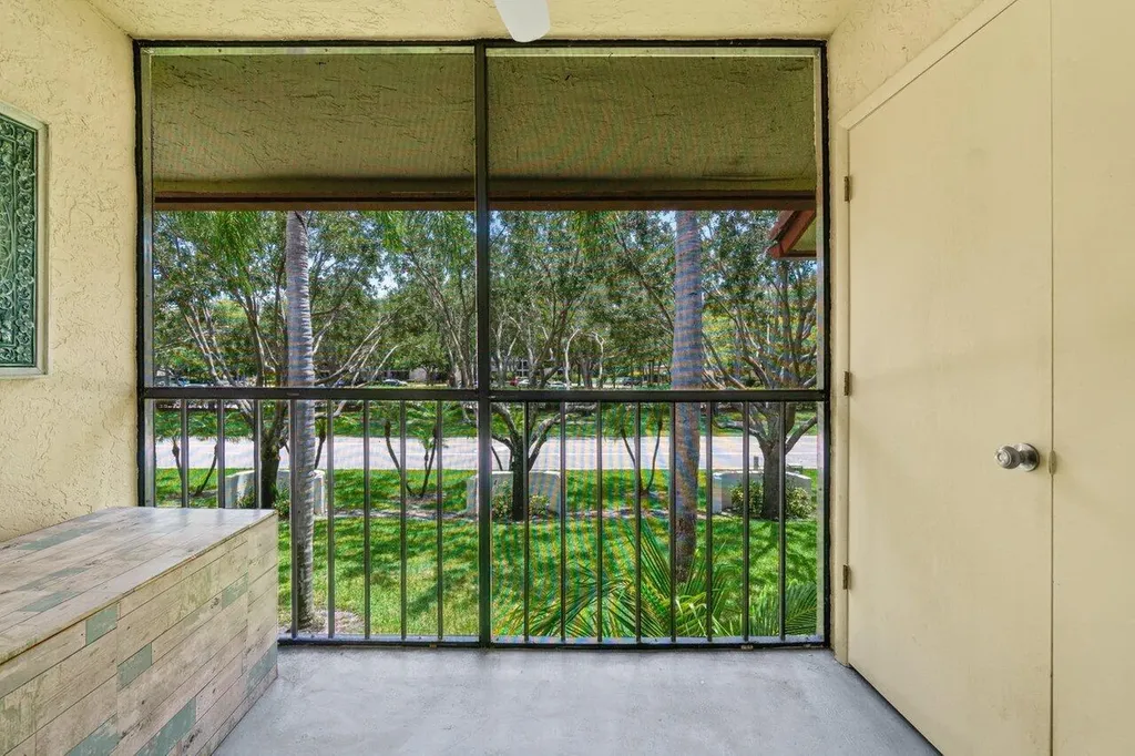 22148 Palms Way Boca Raton FL 33433