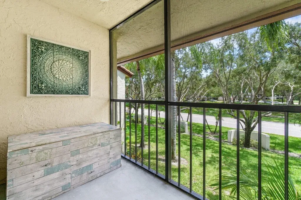 22148 Palms Way Boca Raton FL 33433