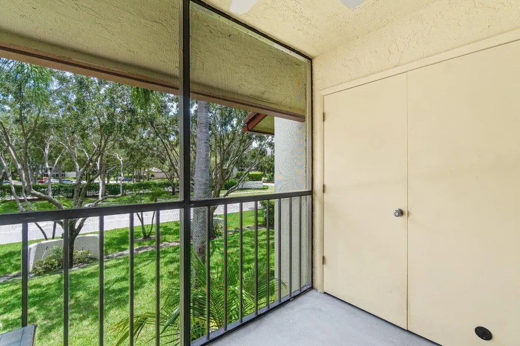 22148 Palms Way Boca Raton FL 33433