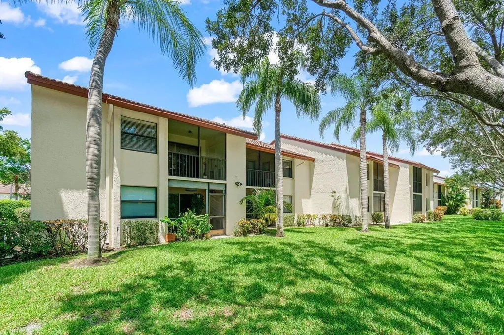 22148 Palms Way Boca Raton FL 33433