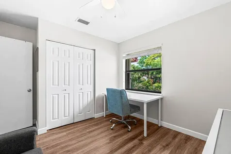 22148 Palms Way Boca Raton FL 33433