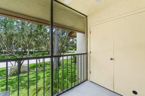 22148 Palms Way Boca Raton FL 33433