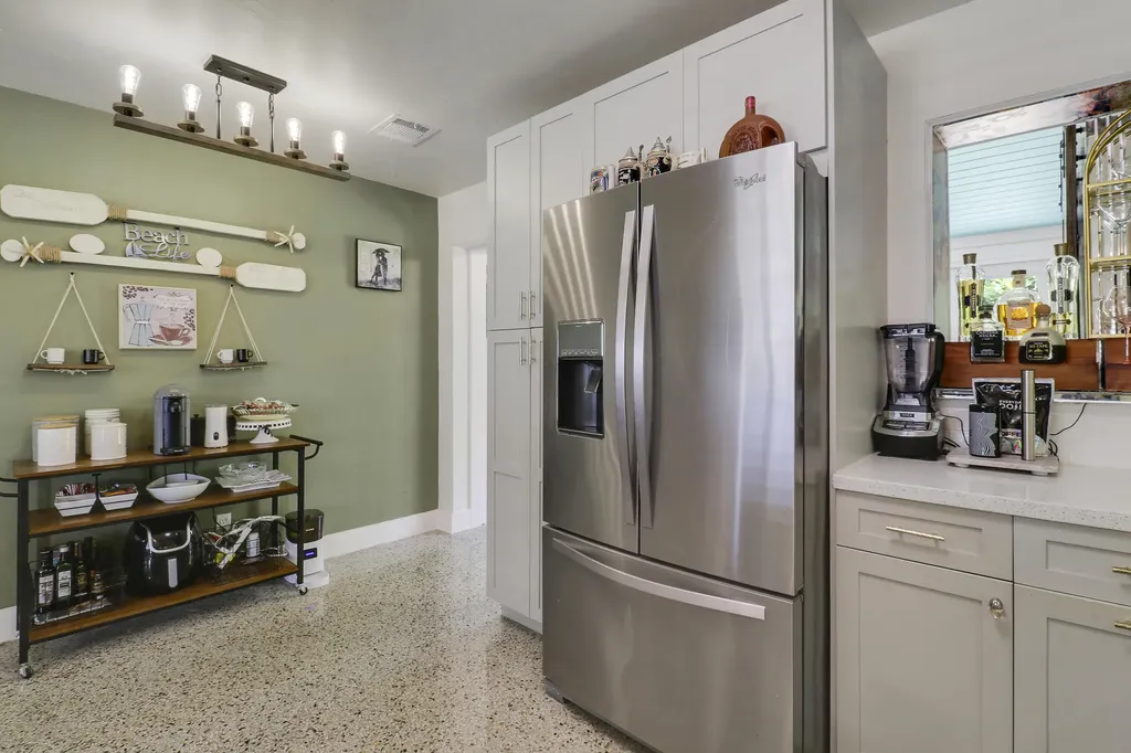 940 Dogwood Road North Palm Beach FL 33408