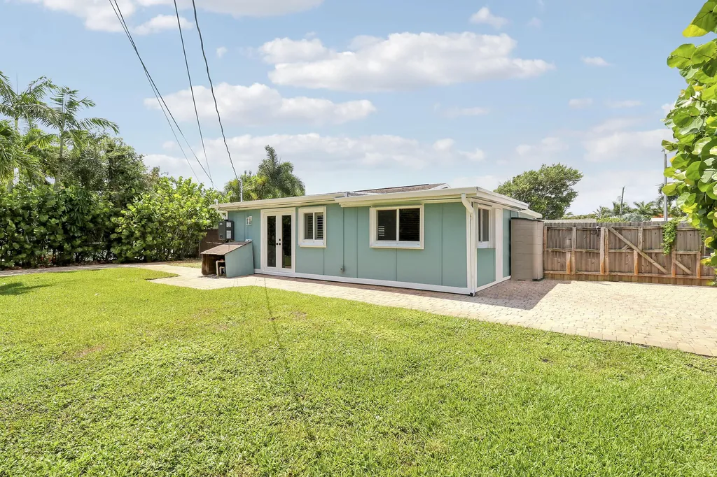 940 Dogwood Road North Palm Beach FL 33408