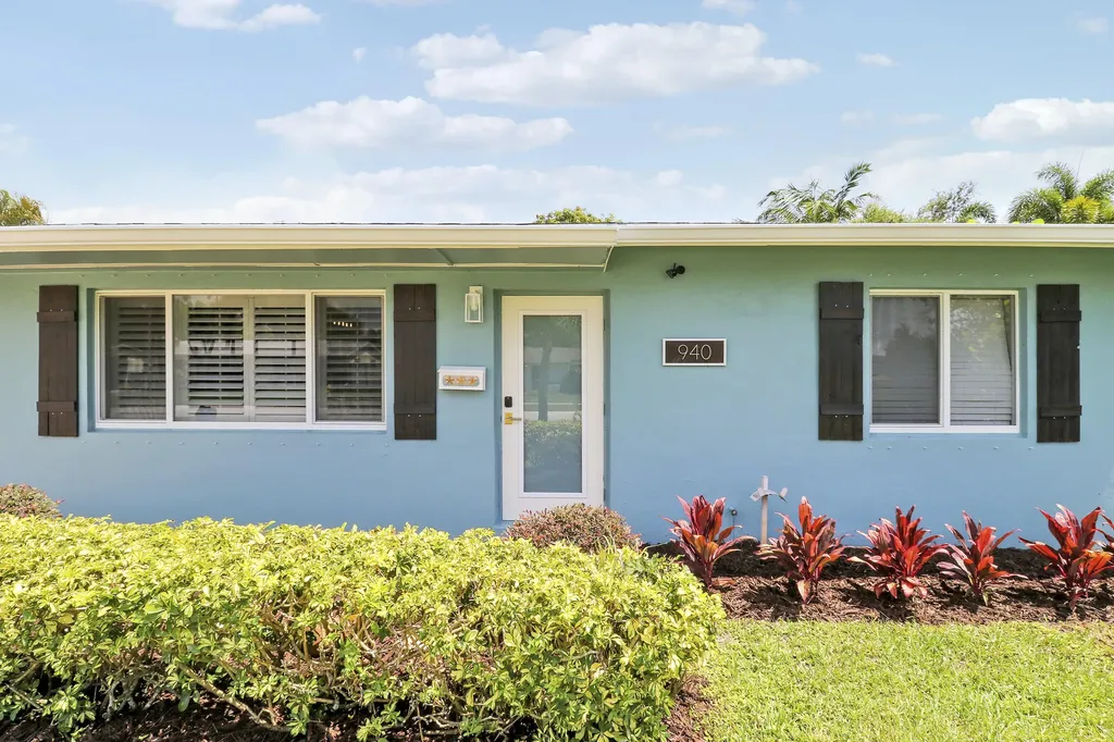 940 Dogwood Road North Palm Beach FL 33408