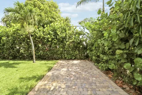 940 Dogwood Road North Palm Beach FL 33408