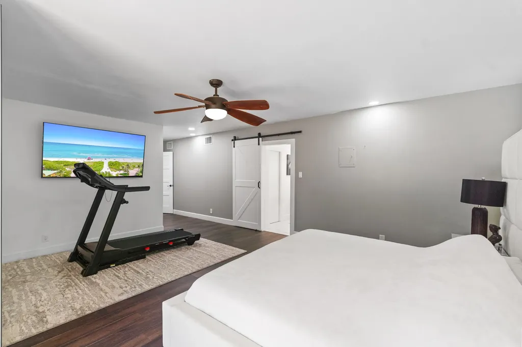 6106 Royal Poinciana Lane Tamarac FL 33319