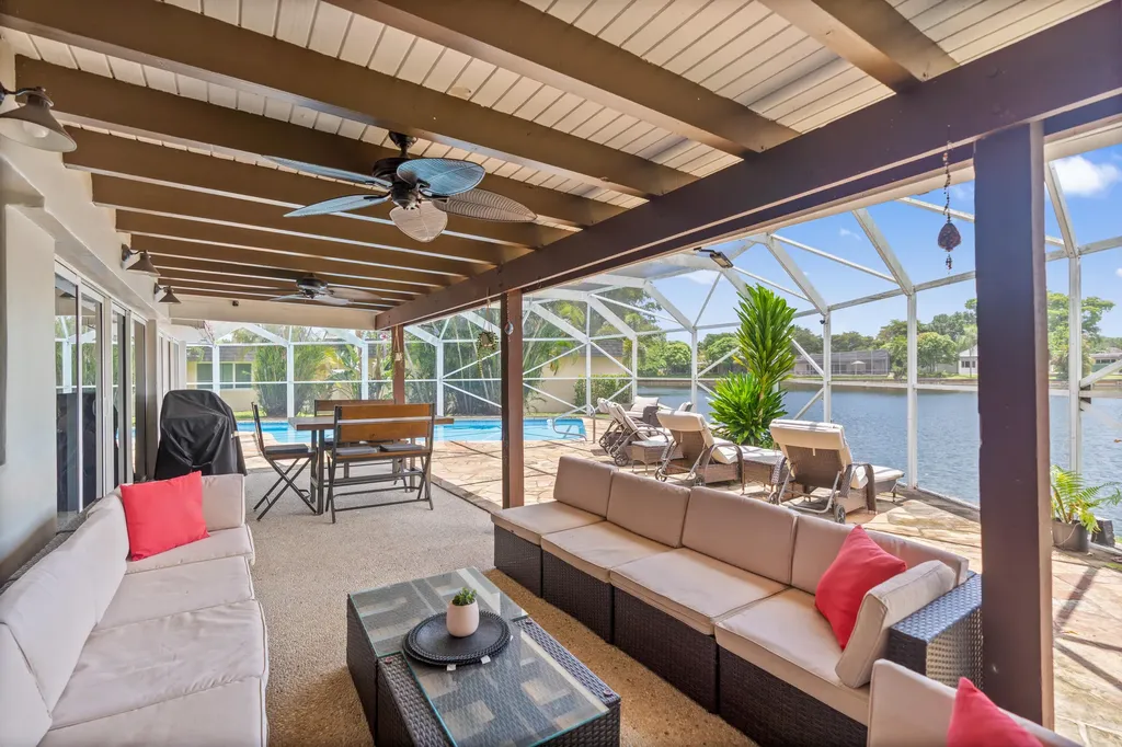 6106 Royal Poinciana Lane Tamarac FL 33319