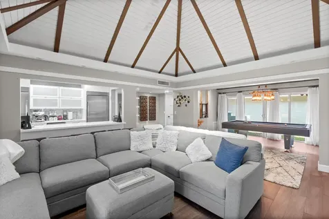 6106 Royal Poinciana Lane Tamarac FL 33319
