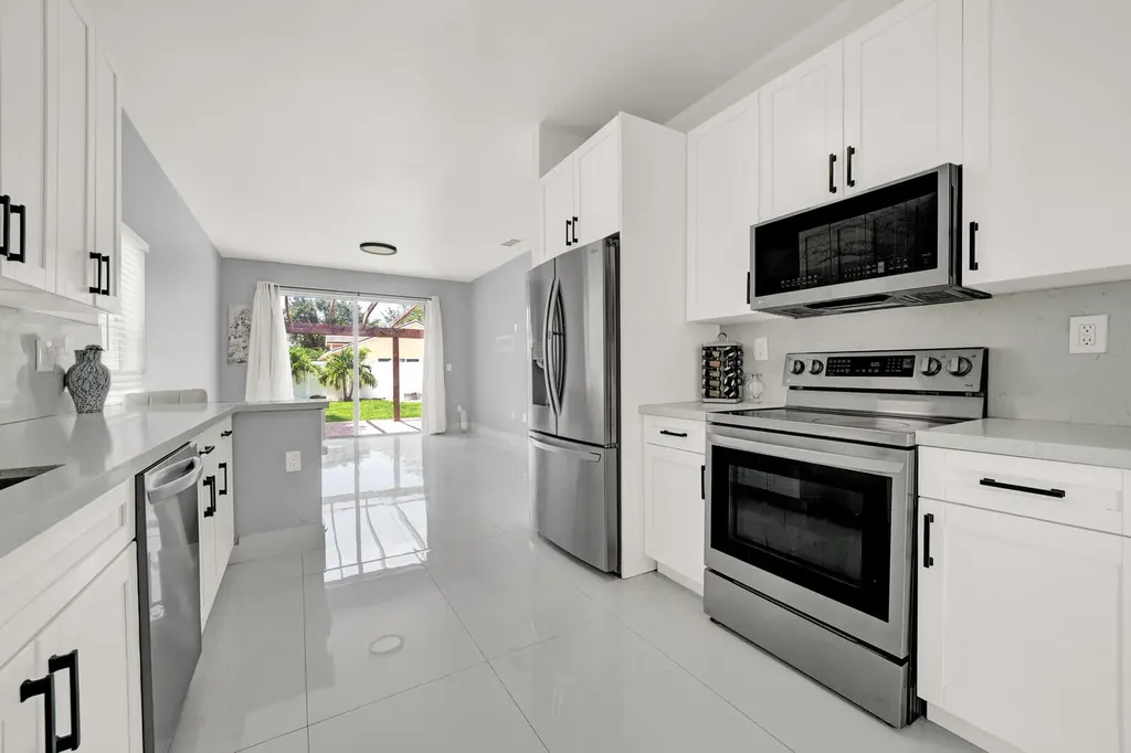 17021 NW 10th Street Pembroke Pines FL 33028