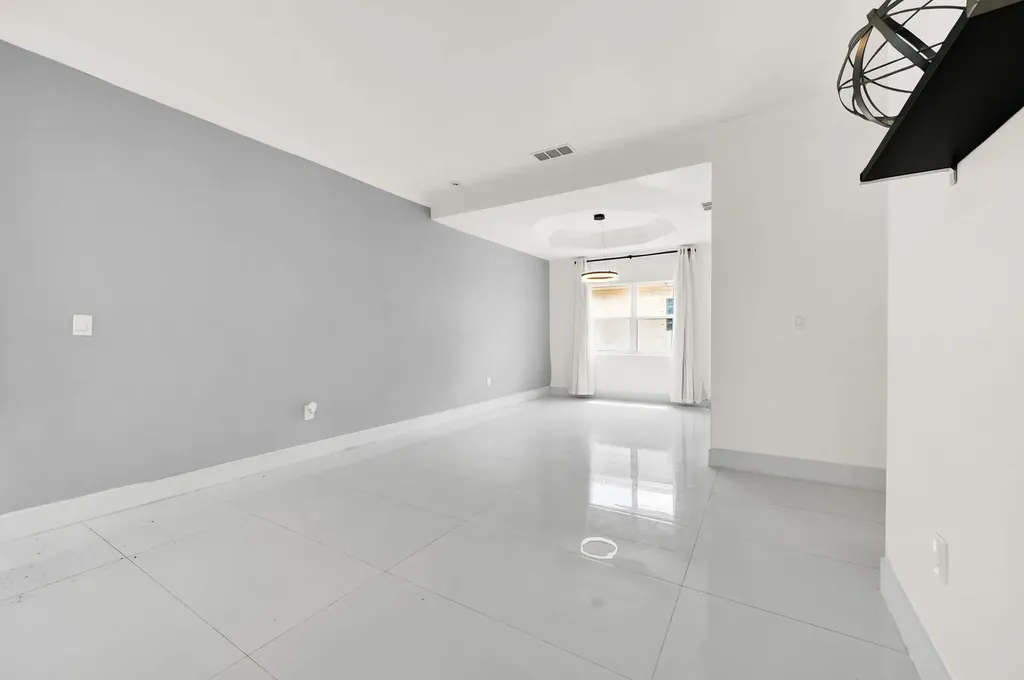 17021 NW 10th Street Pembroke Pines FL 33028