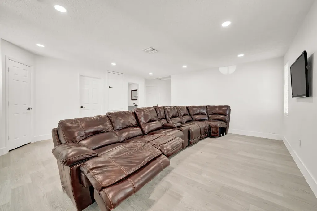 17021 NW 10th Street Pembroke Pines FL 33028