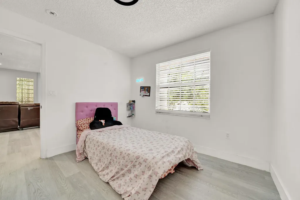 17021 NW 10th Street Pembroke Pines FL 33028