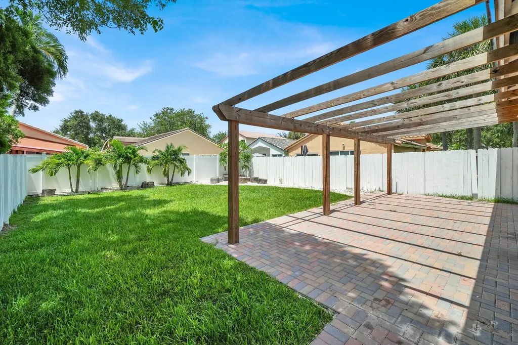17021 NW 10th Street Pembroke Pines FL 33028