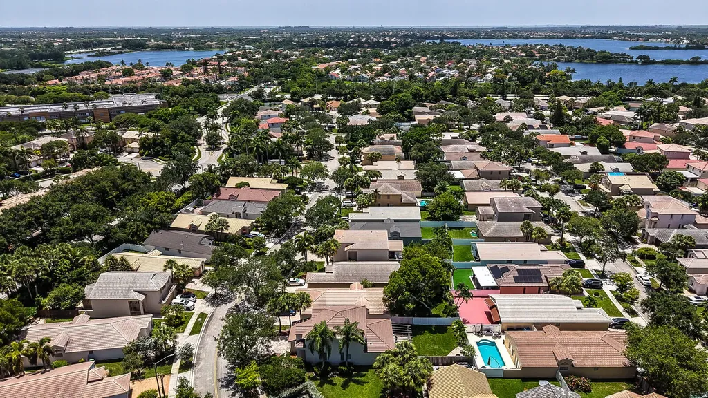 17021 NW 10th Street Pembroke Pines FL 33028