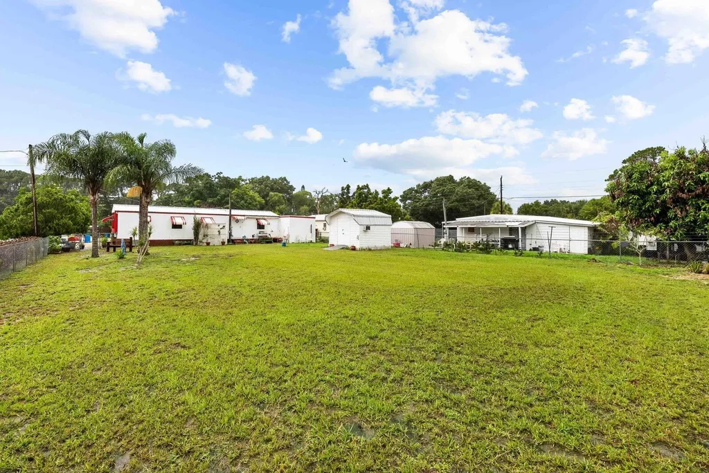 5985 SE 94th Trail Okeechobee FL 34974
