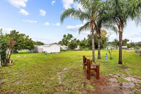 5985 SE 94th Trail Okeechobee FL 34974