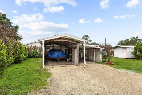 5985 SE 94th Trail Okeechobee FL 34974