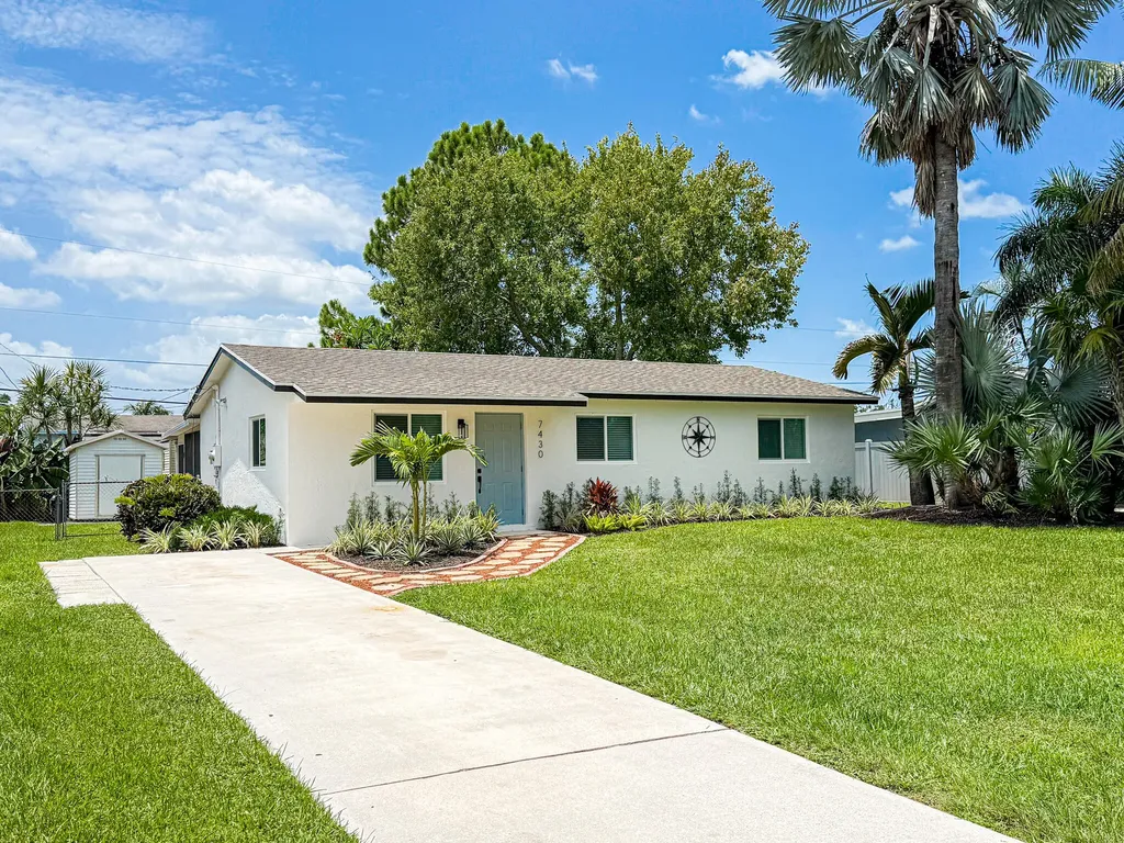 7430 Cocoanut Drive Lake Worth FL 33467