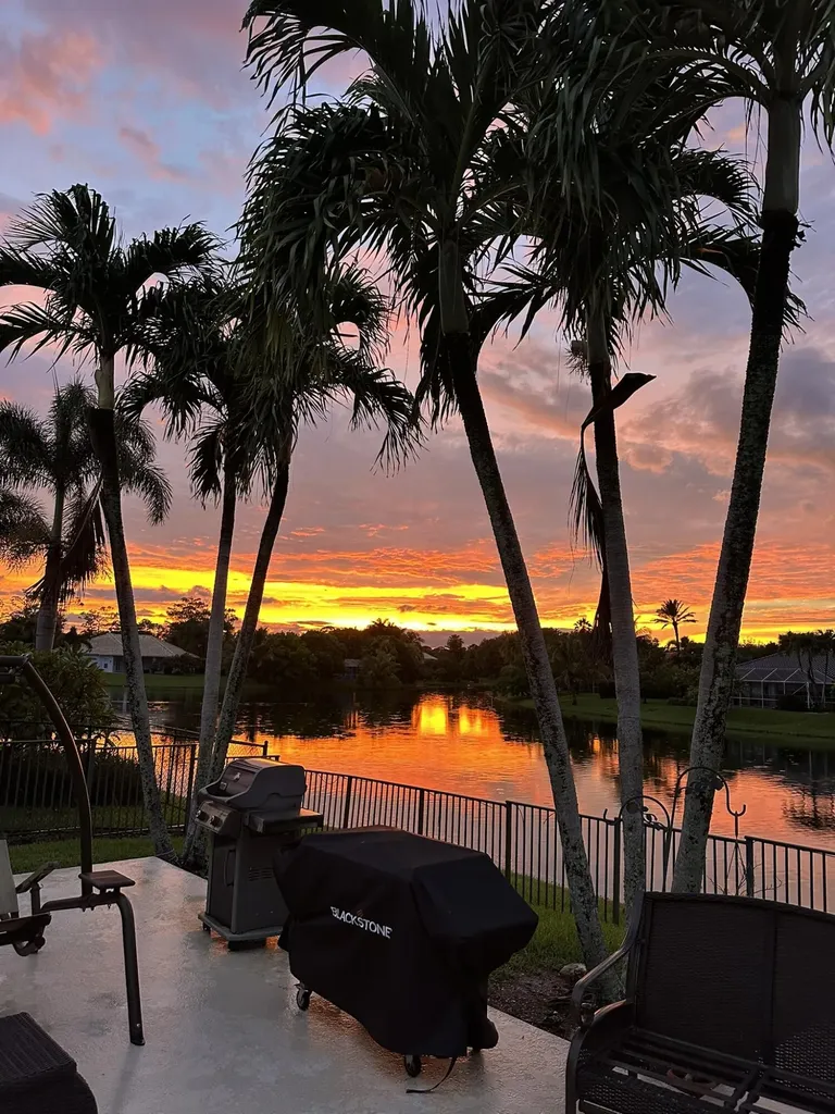 118 Fernwood Crescent Royal Palm Beach FL 33411