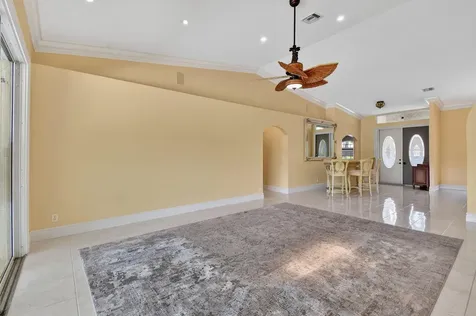 118 Fernwood Crescent Royal Palm Beach FL 33411