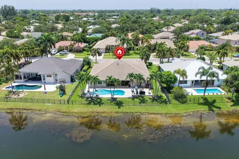 118 Fernwood Crescent Royal Palm Beach FL 33411