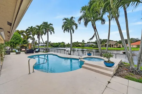 118 Fernwood Crescent Royal Palm Beach FL 33411