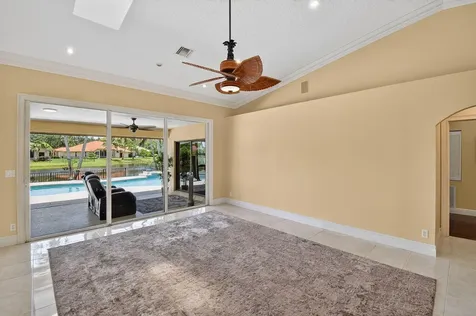 118 Fernwood Crescent Royal Palm Beach FL 33411