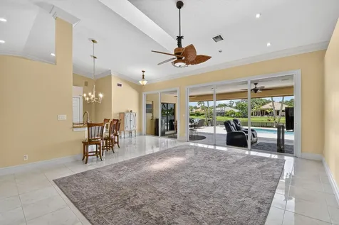 118 Fernwood Crescent Royal Palm Beach FL 33411