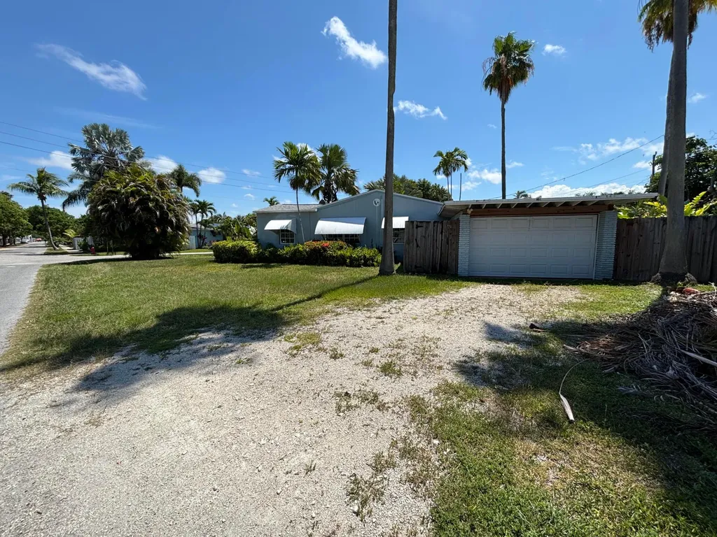 1749 NE 15th Street Fort Lauderdale FL 33304