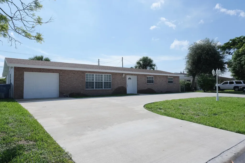 980 Woodland Avenue West Palm Beach FL 33415