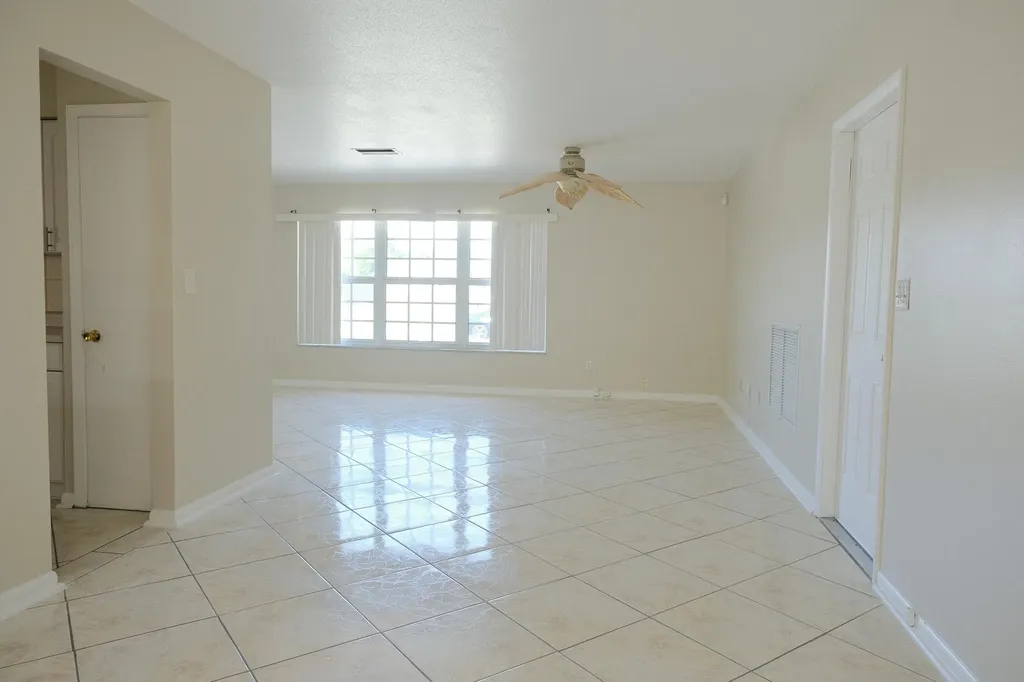 980 Woodland Avenue West Palm Beach FL 33415