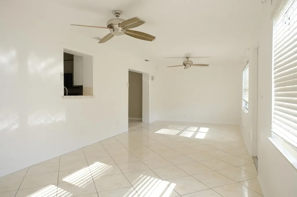 980 Woodland Avenue West Palm Beach FL 33415