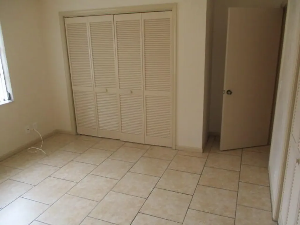 9077 E Highland Pines Drive Palm Beach Gardens FL 33418