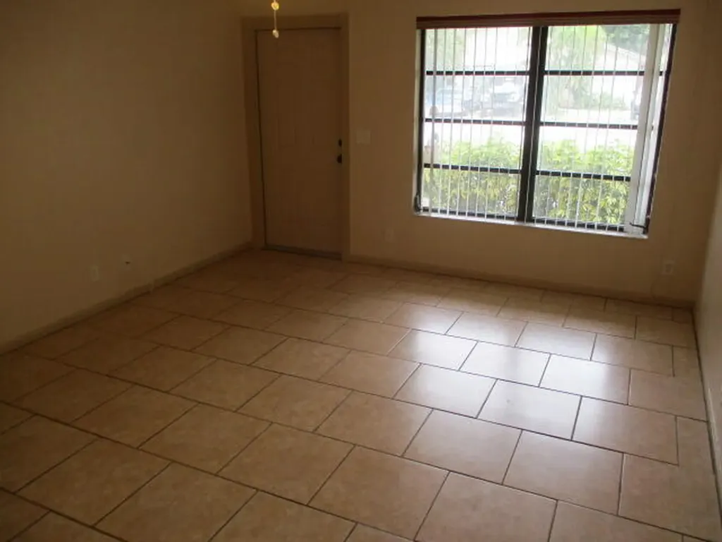 9077 E Highland Pines Drive Palm Beach Gardens FL 33418