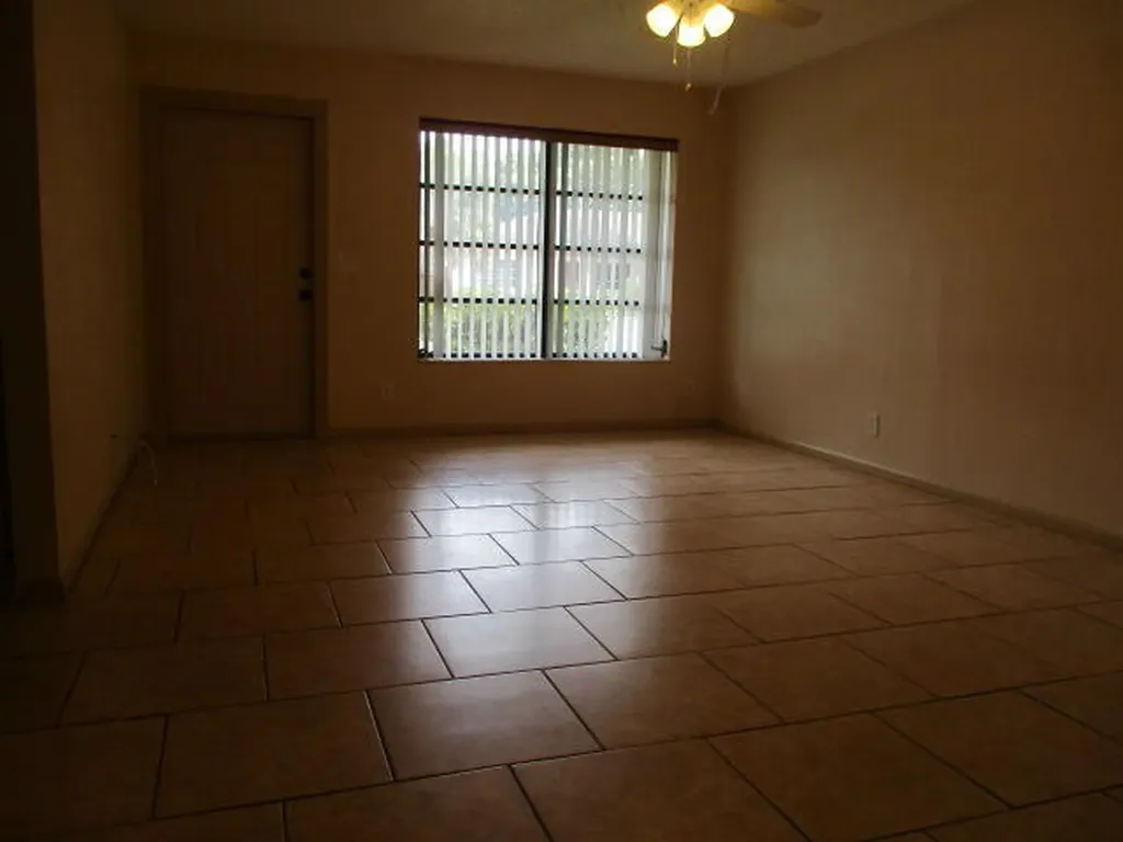 9077 E Highland Pines Drive Palm Beach Gardens FL 33418