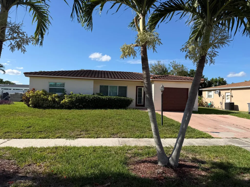 4733 Bison Street Boca Raton FL 33428