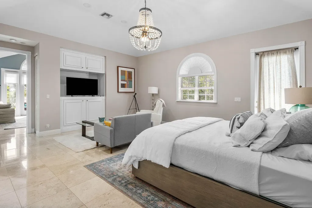 2 Firestone Circle West Palm Beach FL 33401