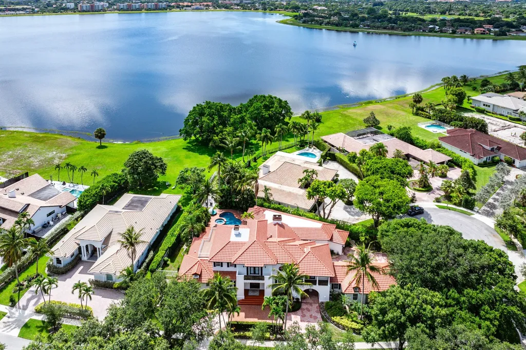 2 Firestone Circle West Palm Beach FL 33401