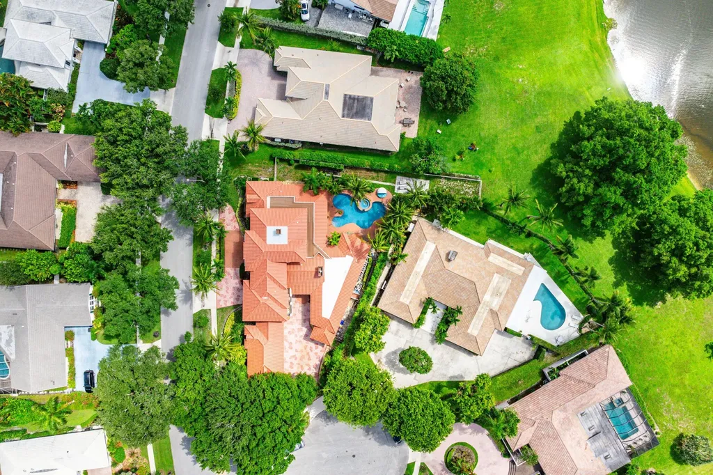 2 Firestone Circle West Palm Beach FL 33401