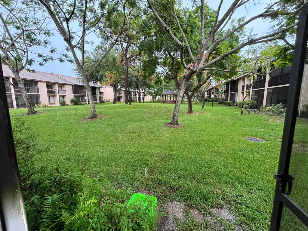 2225 SW 15th Street Deerfield Beach FL 33442