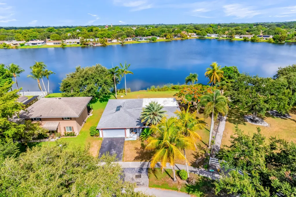 5523 SW 116th Avenue Cooper City FL 33330