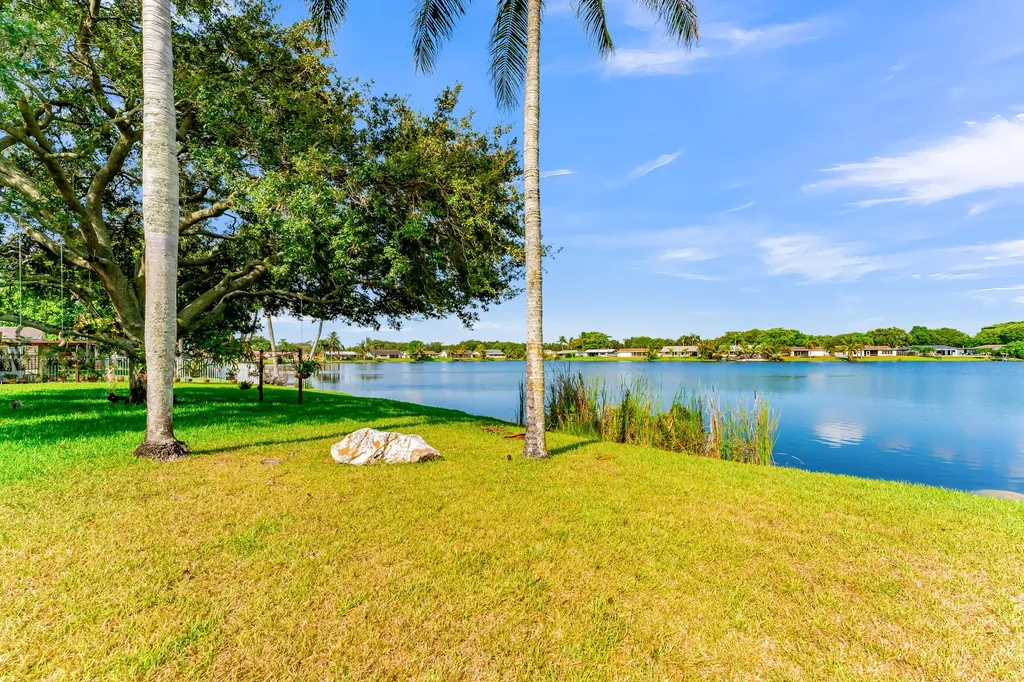 5523 SW 116th Avenue Cooper City FL 33330