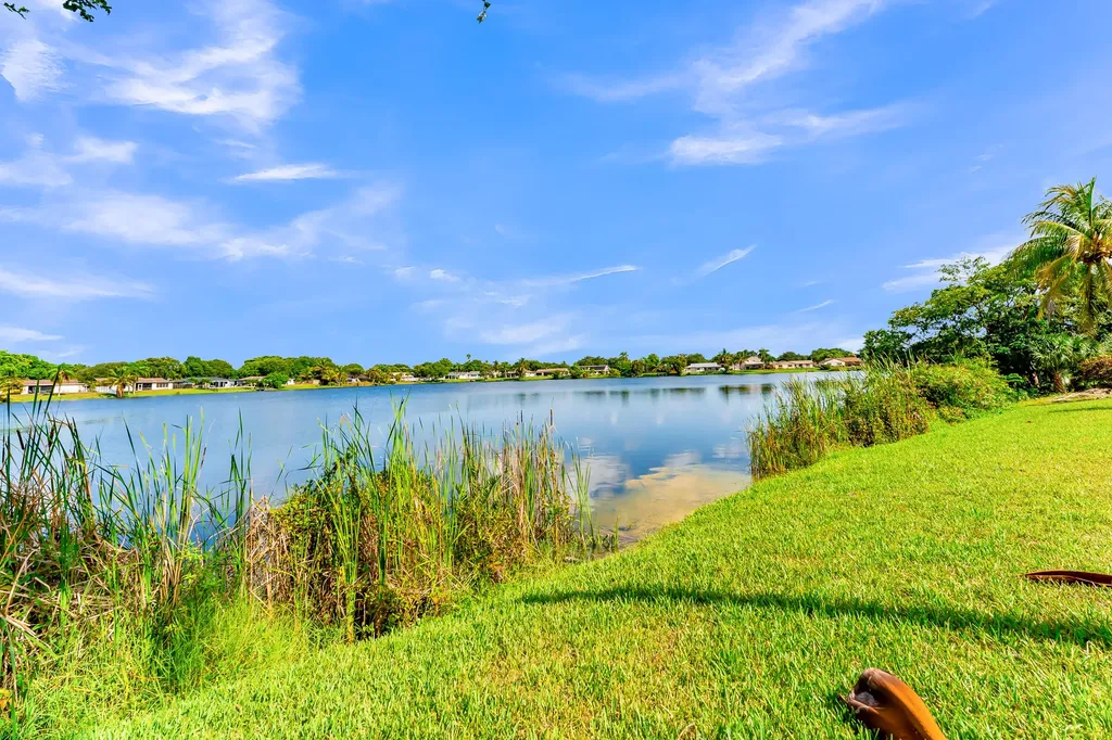 5523 SW 116th Avenue Cooper City FL 33330