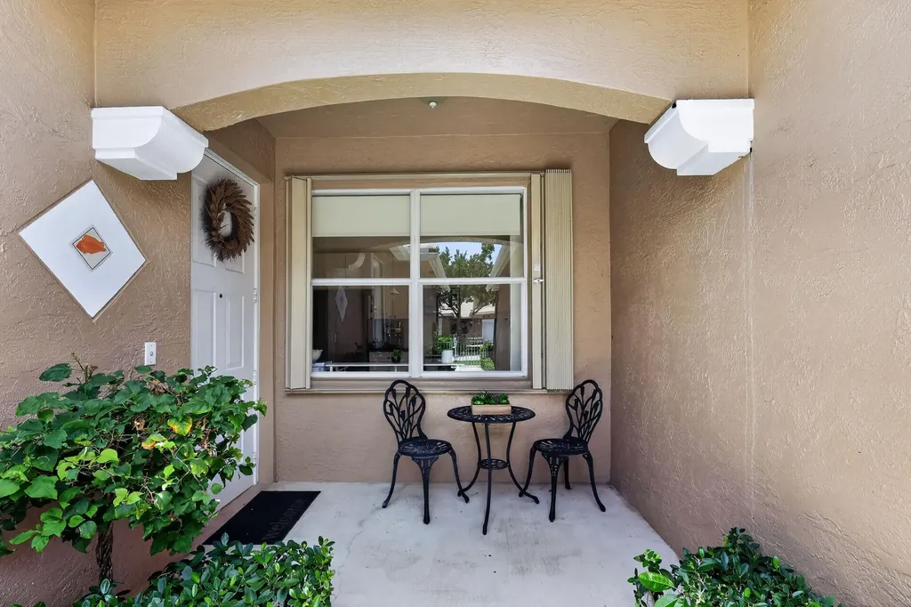 2159 Man Of War West Palm Beach FL 33411
