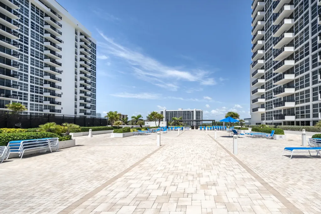 525 N Ocean Boulevard Pompano Beach FL 33062