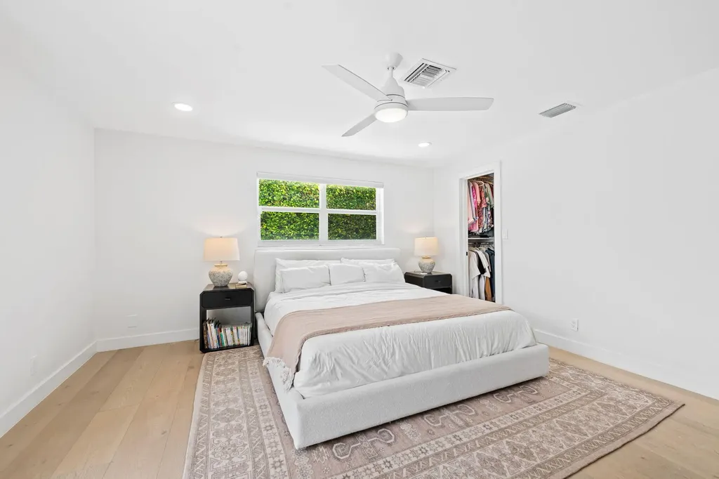 44 Fort Royal Isle Fort Lauderdale FL 33308